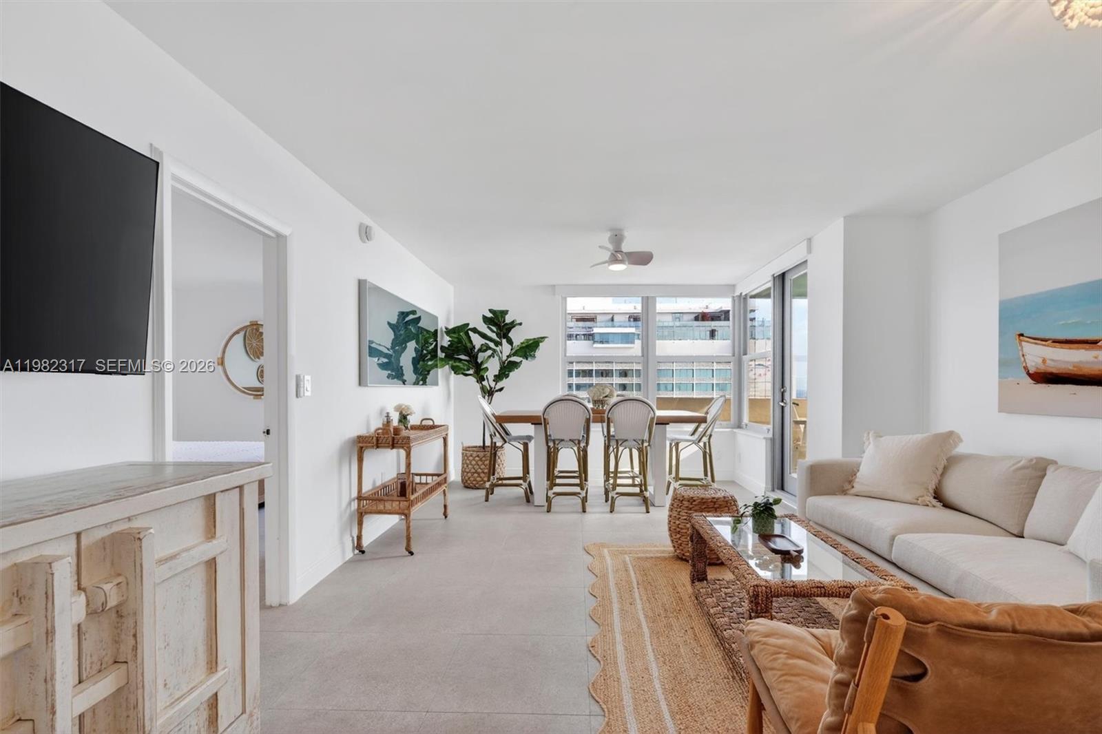 2899 Collins Ave 1223