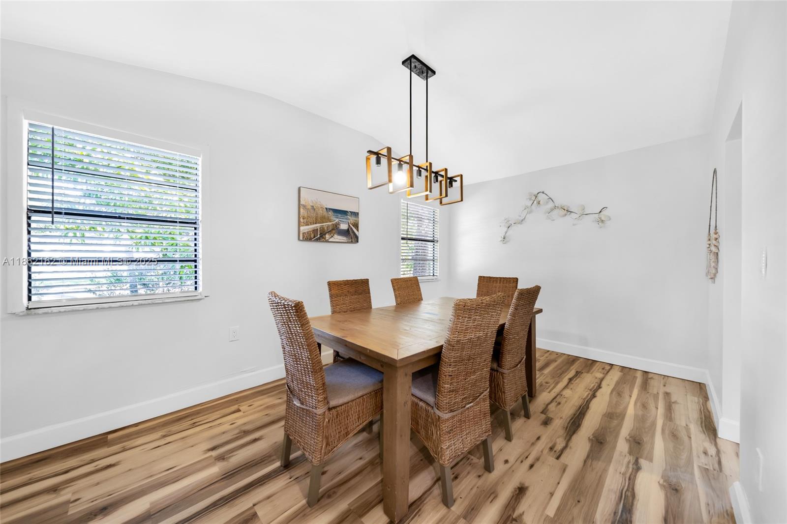 PRIORS 1ST ADDN TO BISCAY - Residential