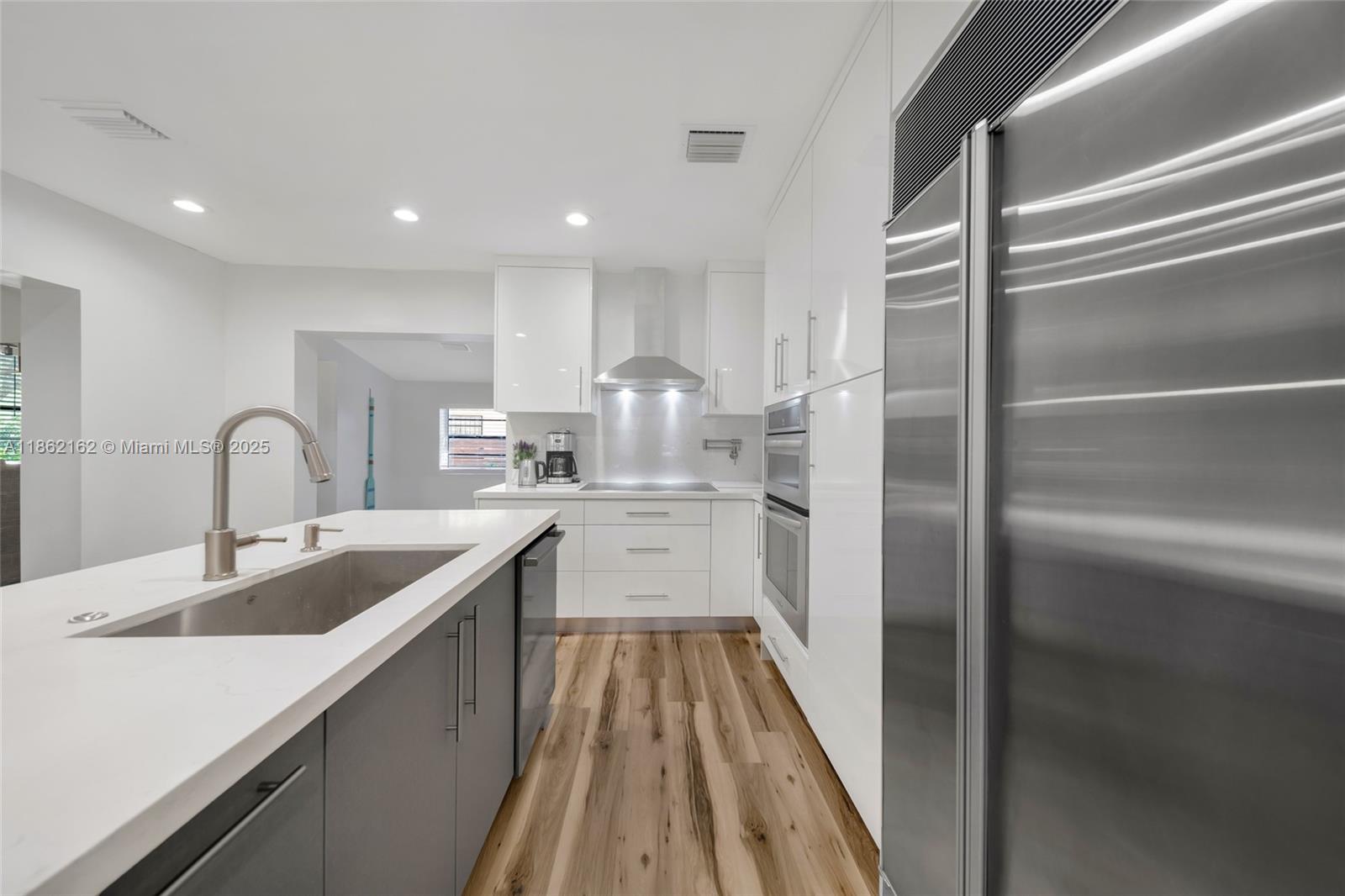 PRIORS 1ST ADDN TO BISCAY - Residential