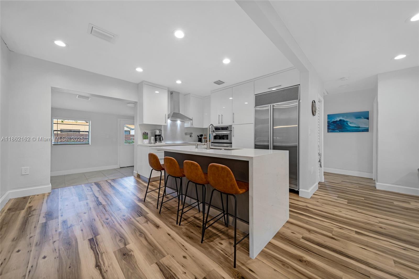 PRIORS 1ST ADDN TO BISCAY - Residential