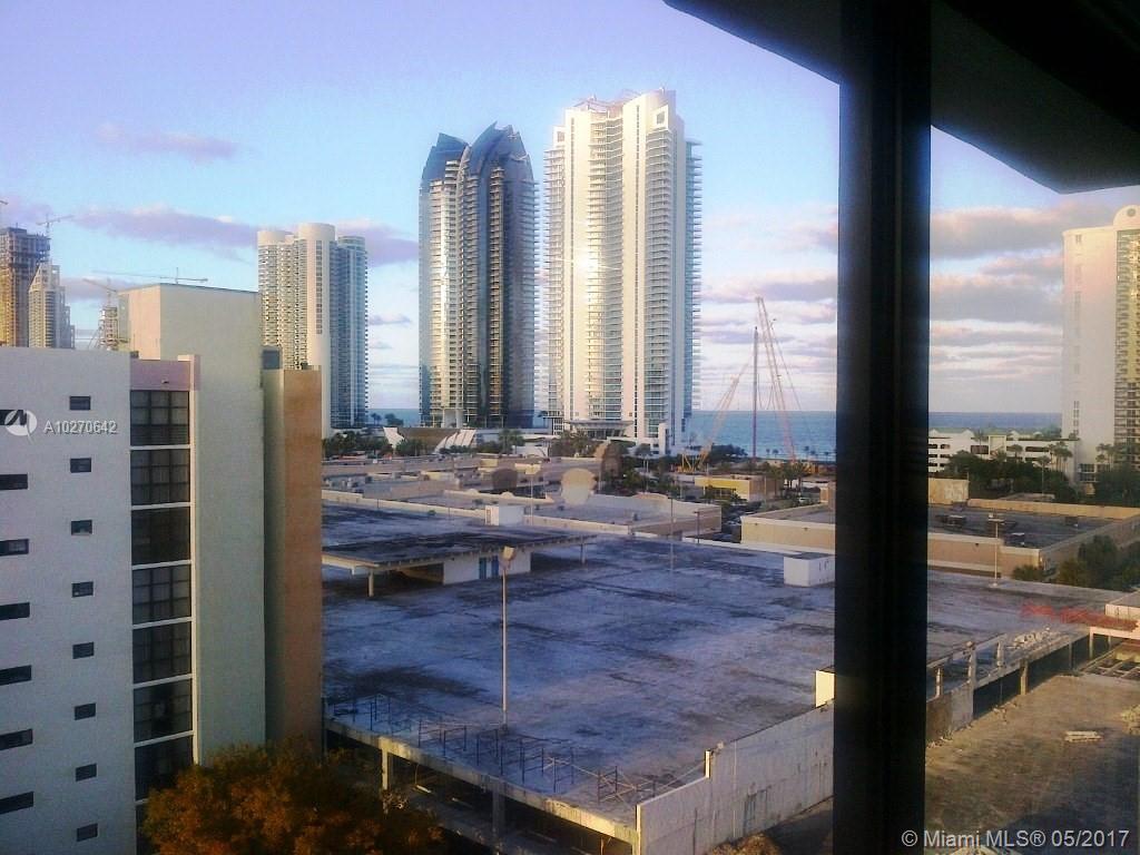 PLAZA OF AMERICAS CONDO P - Residential Lease