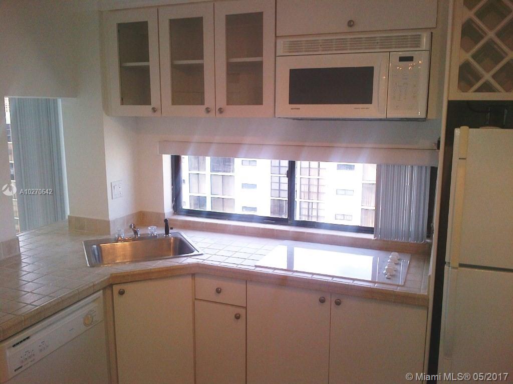 PLAZA OF AMERICAS CONDO P - Residential Lease