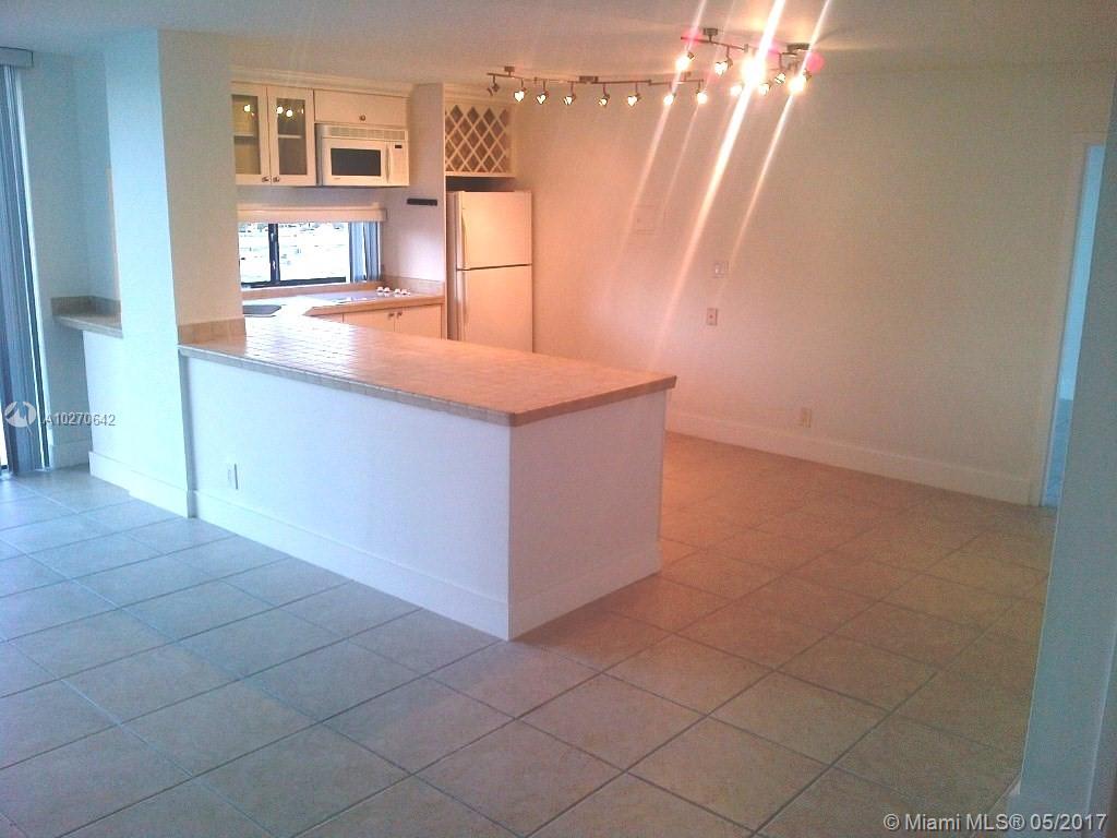 PLAZA OF AMERICAS CONDO P - Residential Lease