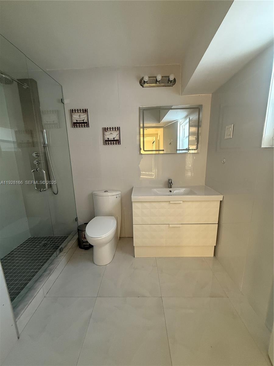 THE TROPICS ADDN - Residential Lease