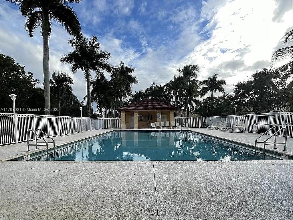 WEST PARK-WEST PARCEL - Residential