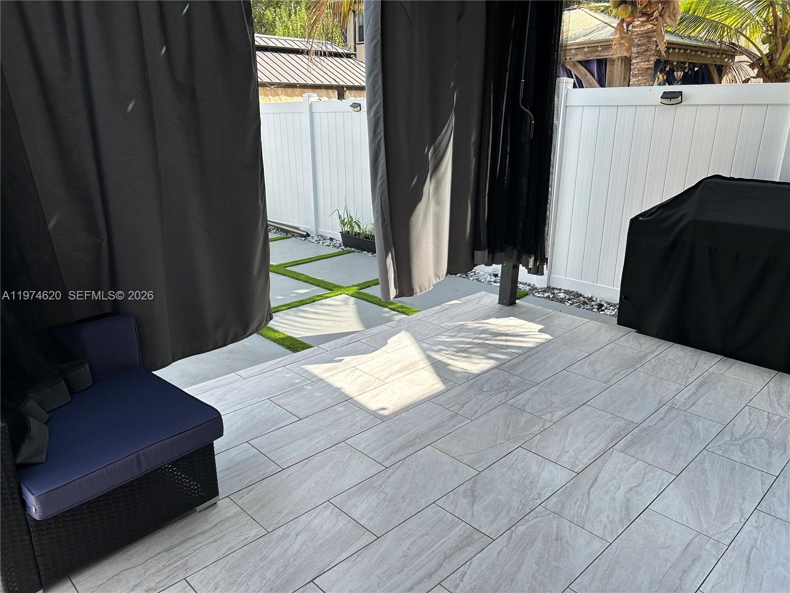 AQUABELLA SECTION ONE - Residential