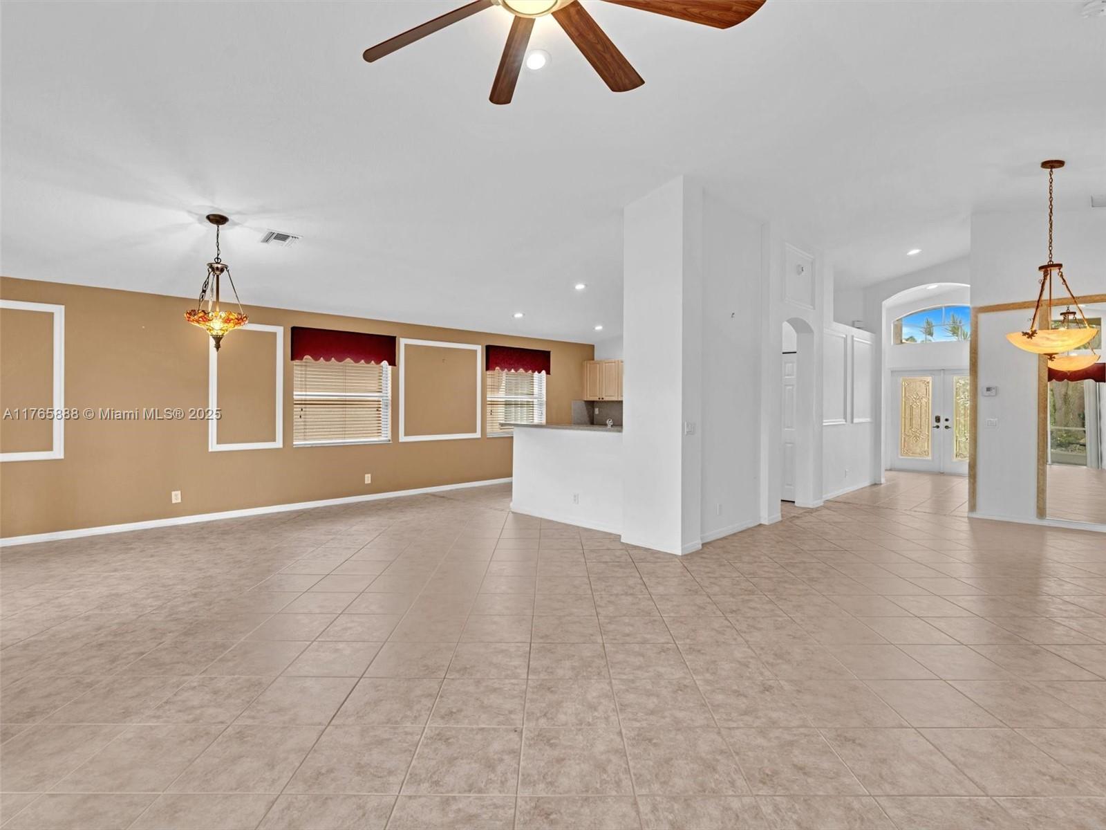 HUNTINGTON WALK 2 - Residential Lease