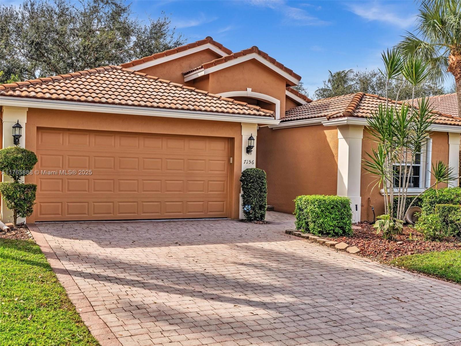 HUNTINGTON WALK 2 - Residential Lease