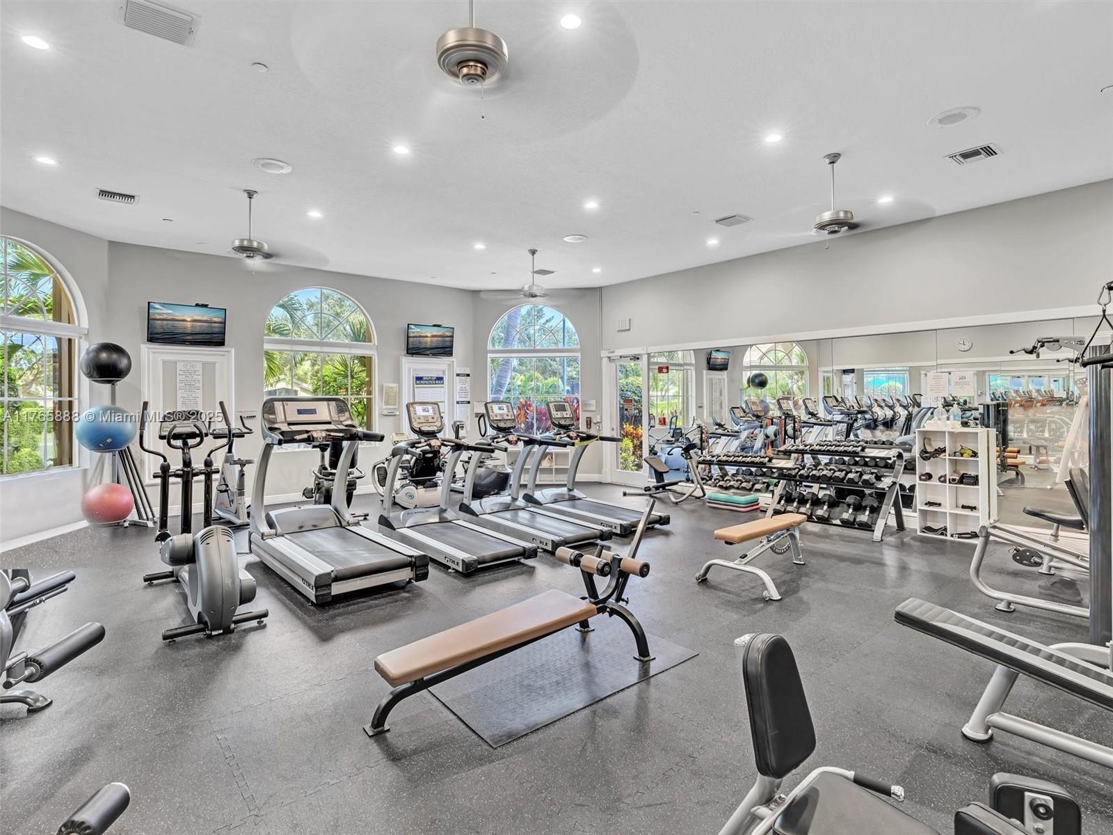 HUNTINGTON WALK 2 - Residential Lease