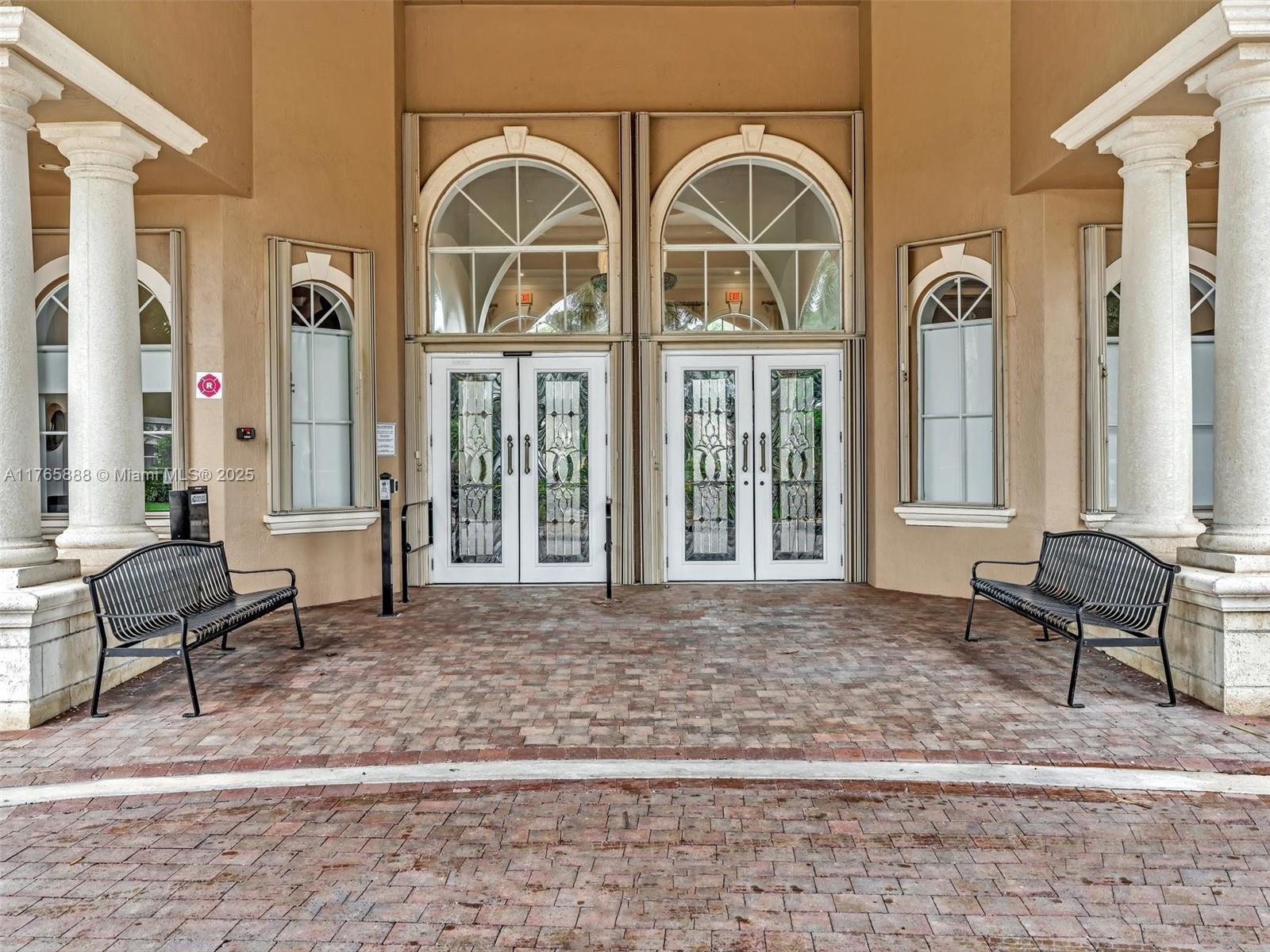 HUNTINGTON WALK 2 - Residential Lease