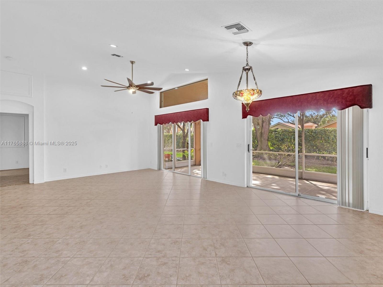 HUNTINGTON WALK 2 - Residential Lease