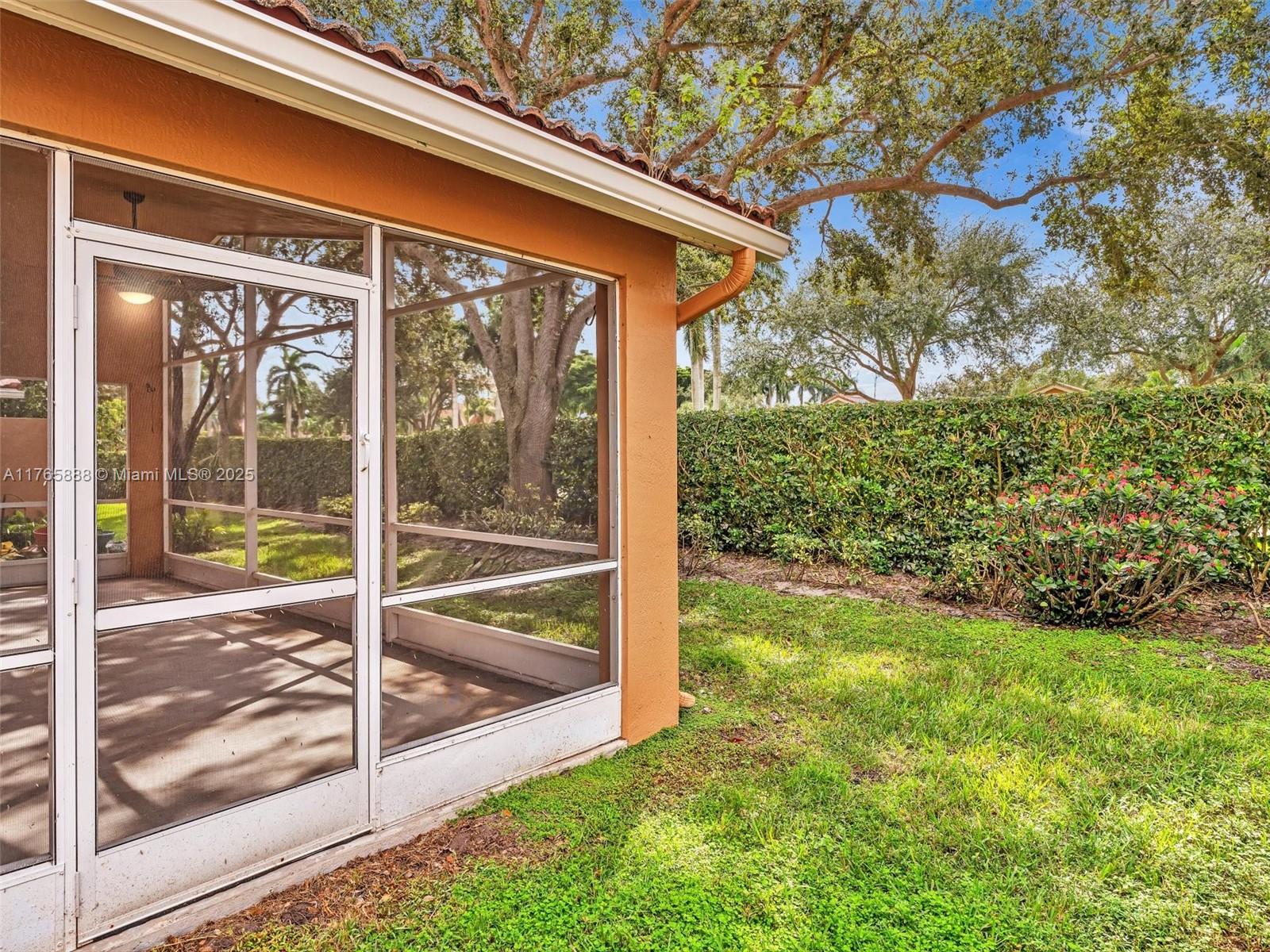 HUNTINGTON WALK 2 - Residential Lease
