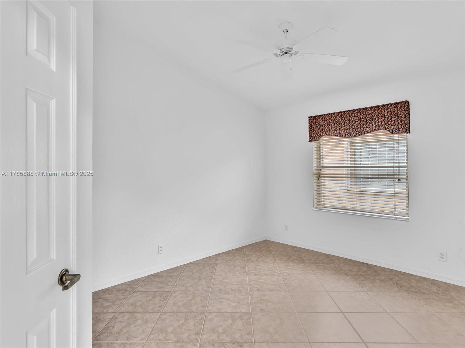 HUNTINGTON WALK 2 - Residential Lease