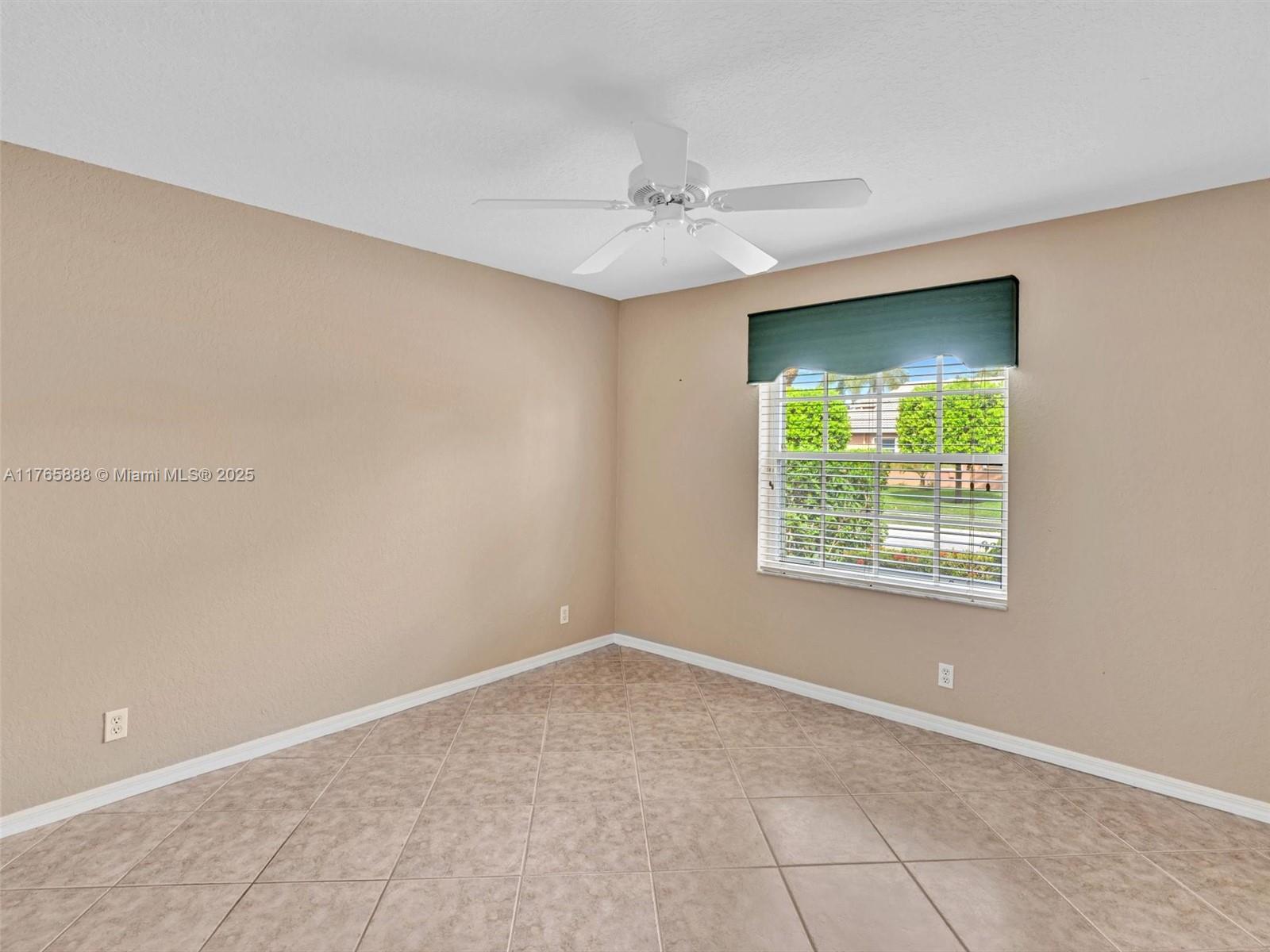 HUNTINGTON WALK 2 - Residential Lease