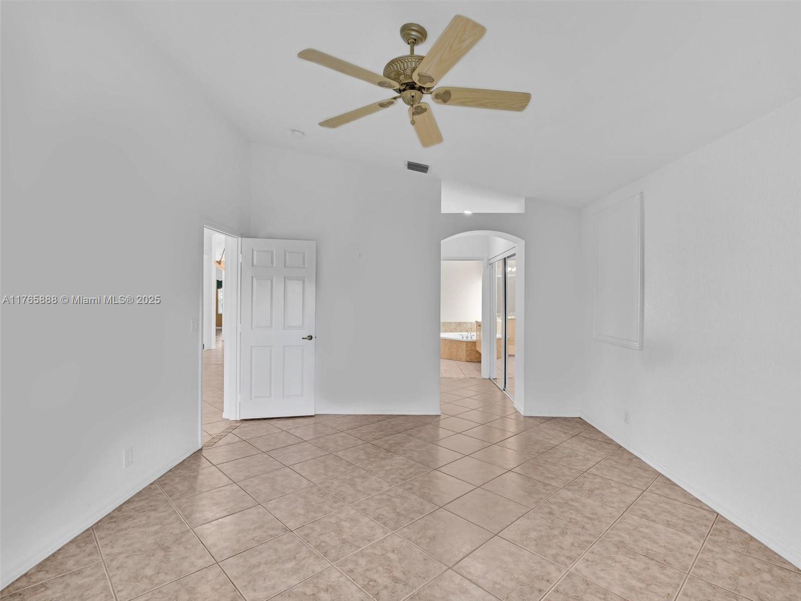 HUNTINGTON WALK 2 - Residential Lease