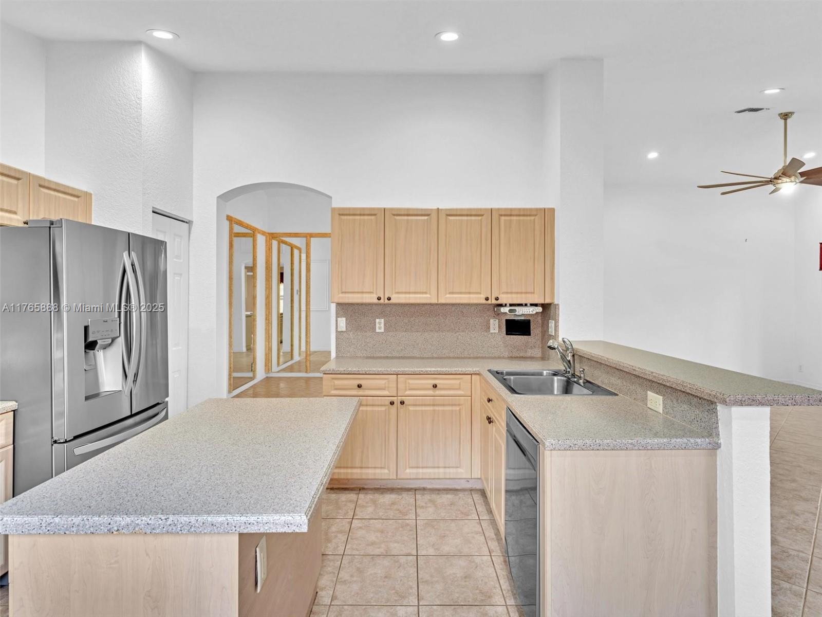 HUNTINGTON WALK 2 - Residential Lease
