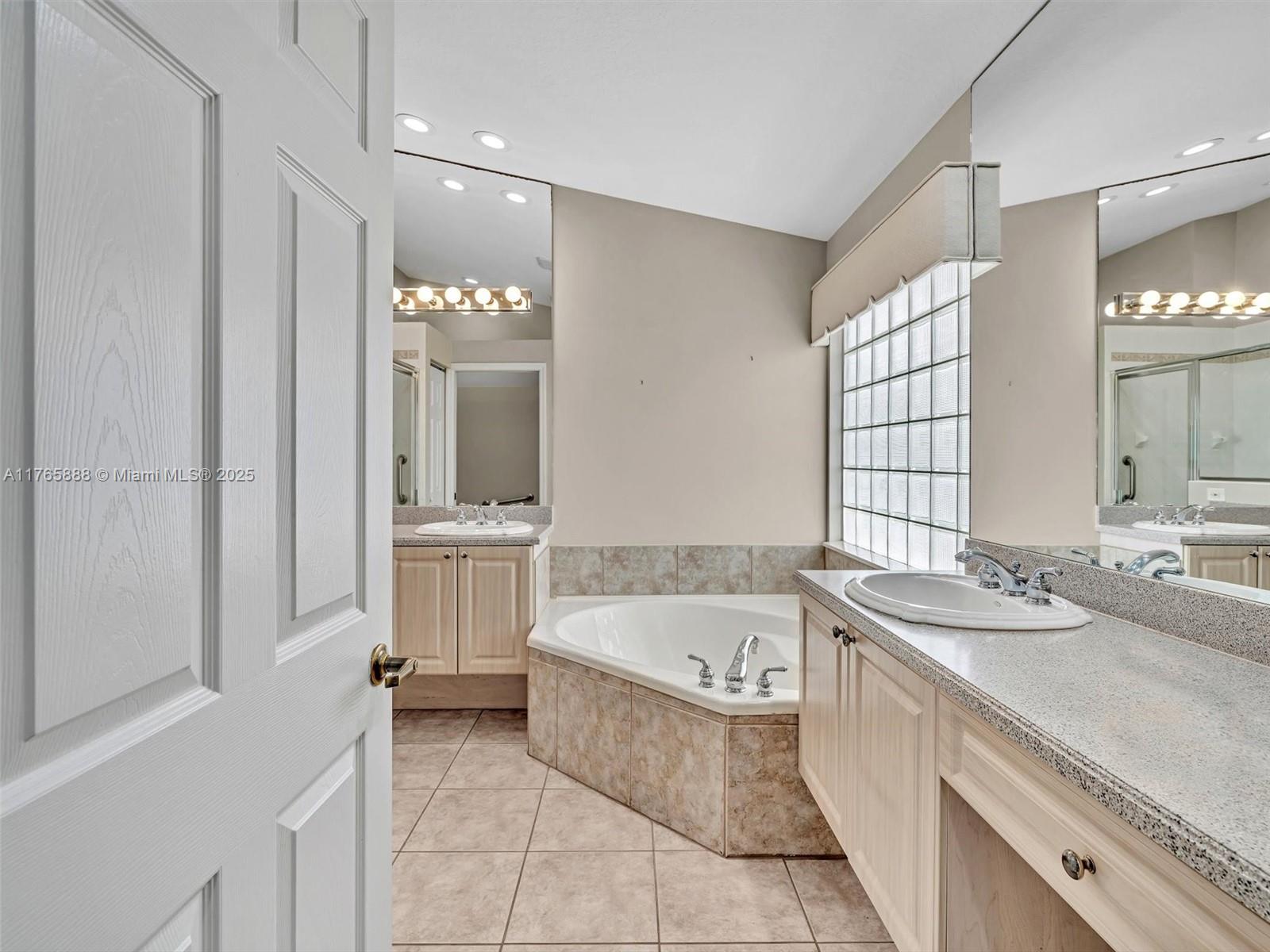 HUNTINGTON WALK 2 - Residential Lease