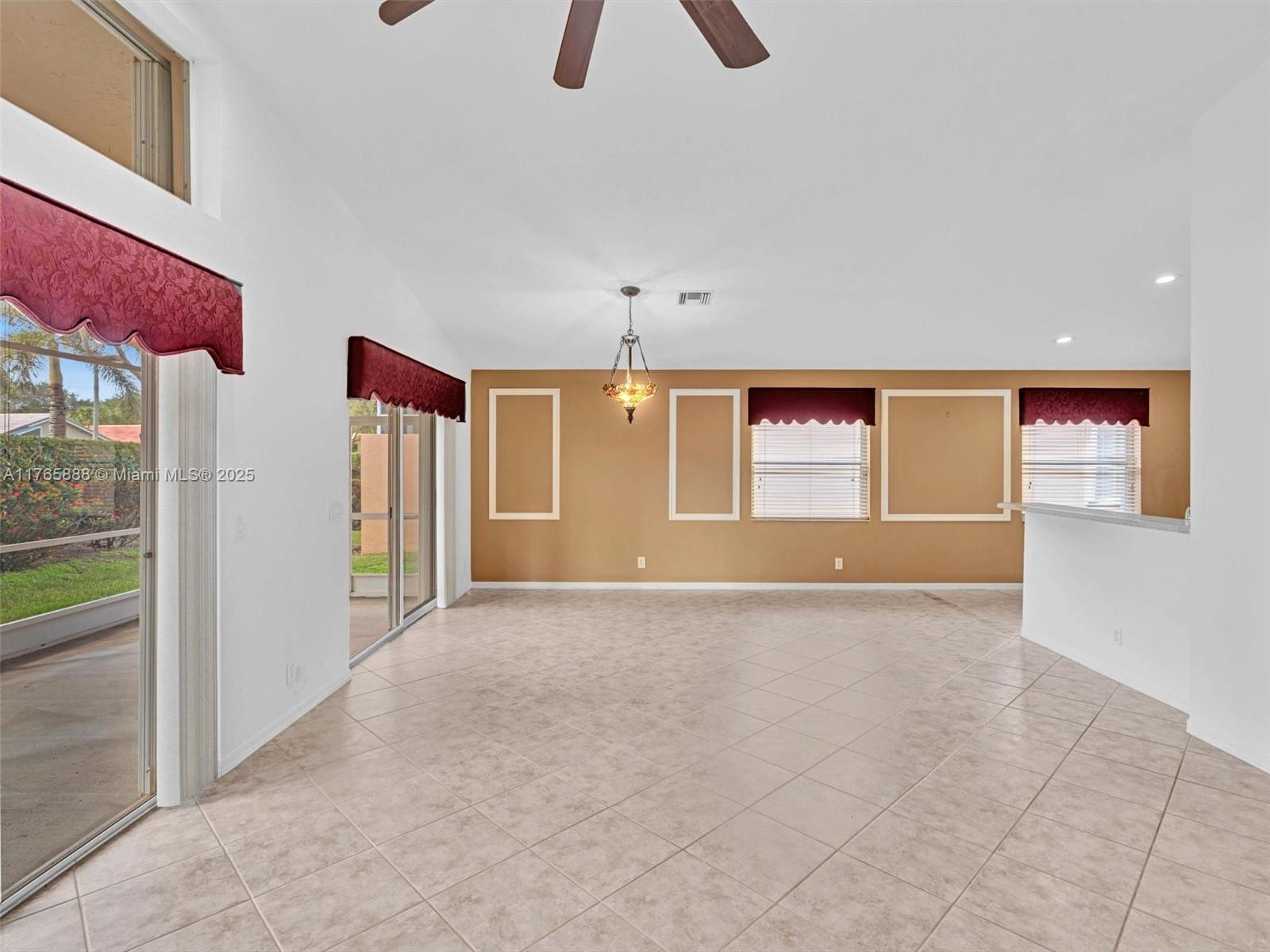 HUNTINGTON WALK 2 - Residential Lease