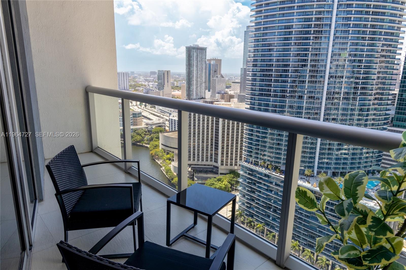 ICONBRICKELL CONDO NO 1 - Residential