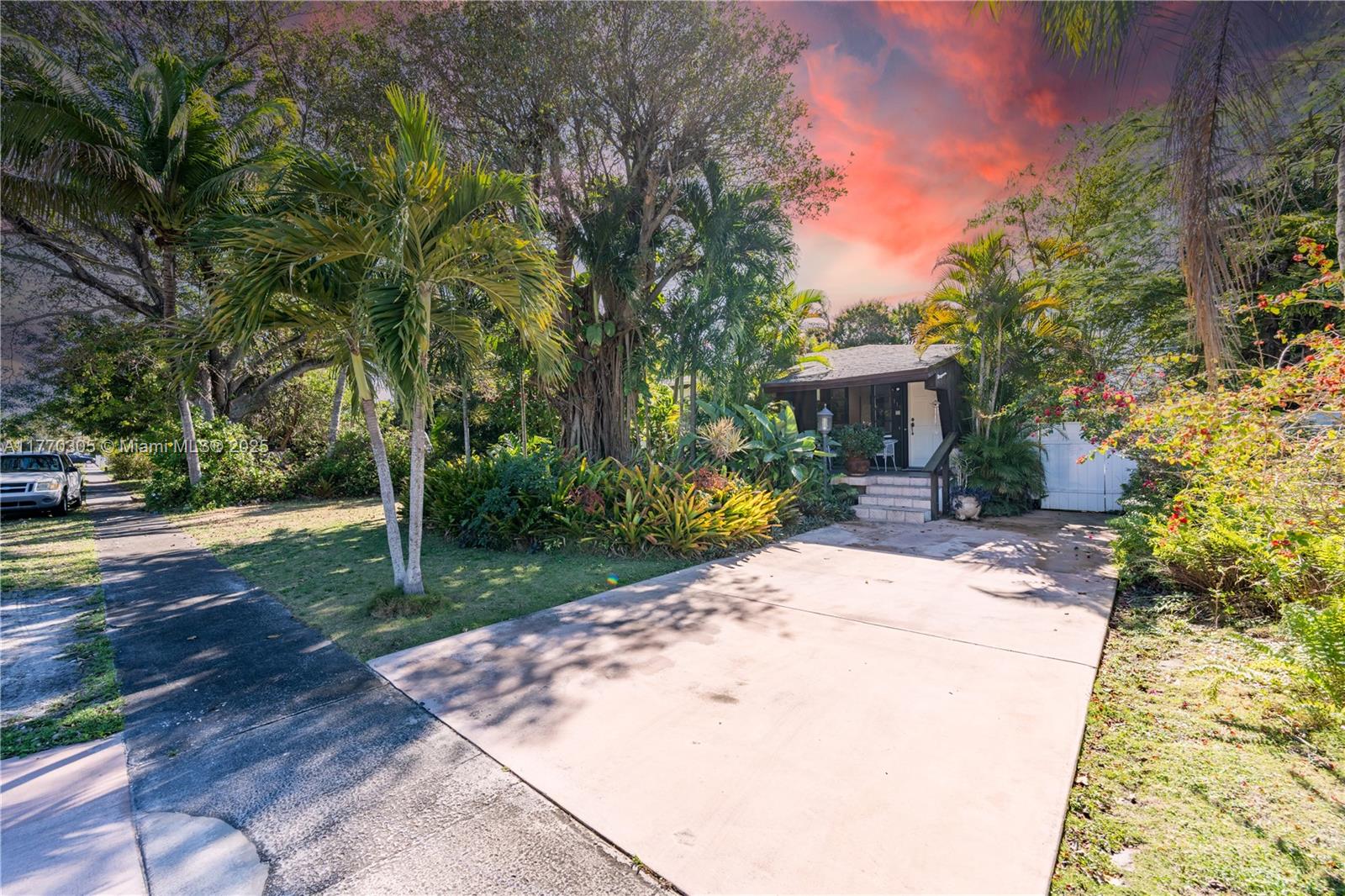 110 Ne 171st Ter, Miami, Broward County, Florida - 3 Bedrooms  
2 Bathrooms - 