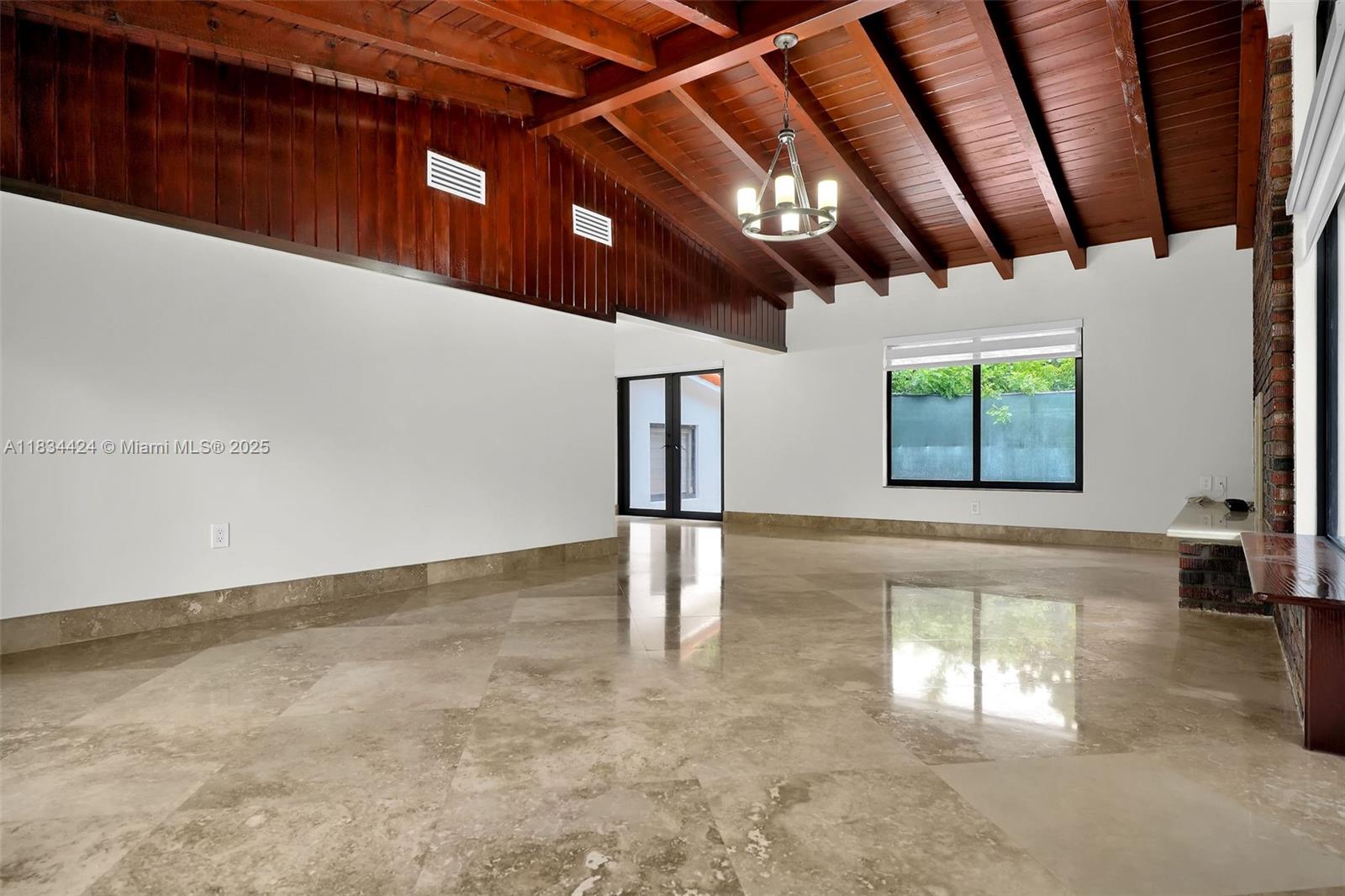 6820 SW 86th Ave