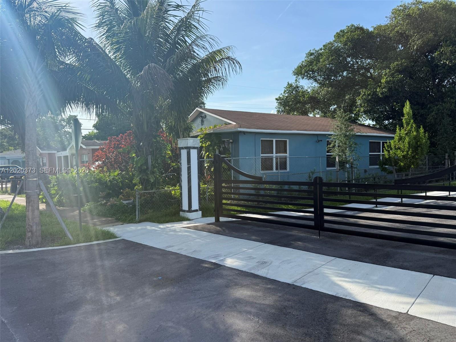 COLLEGE TRACT FIRST ADD - Residential