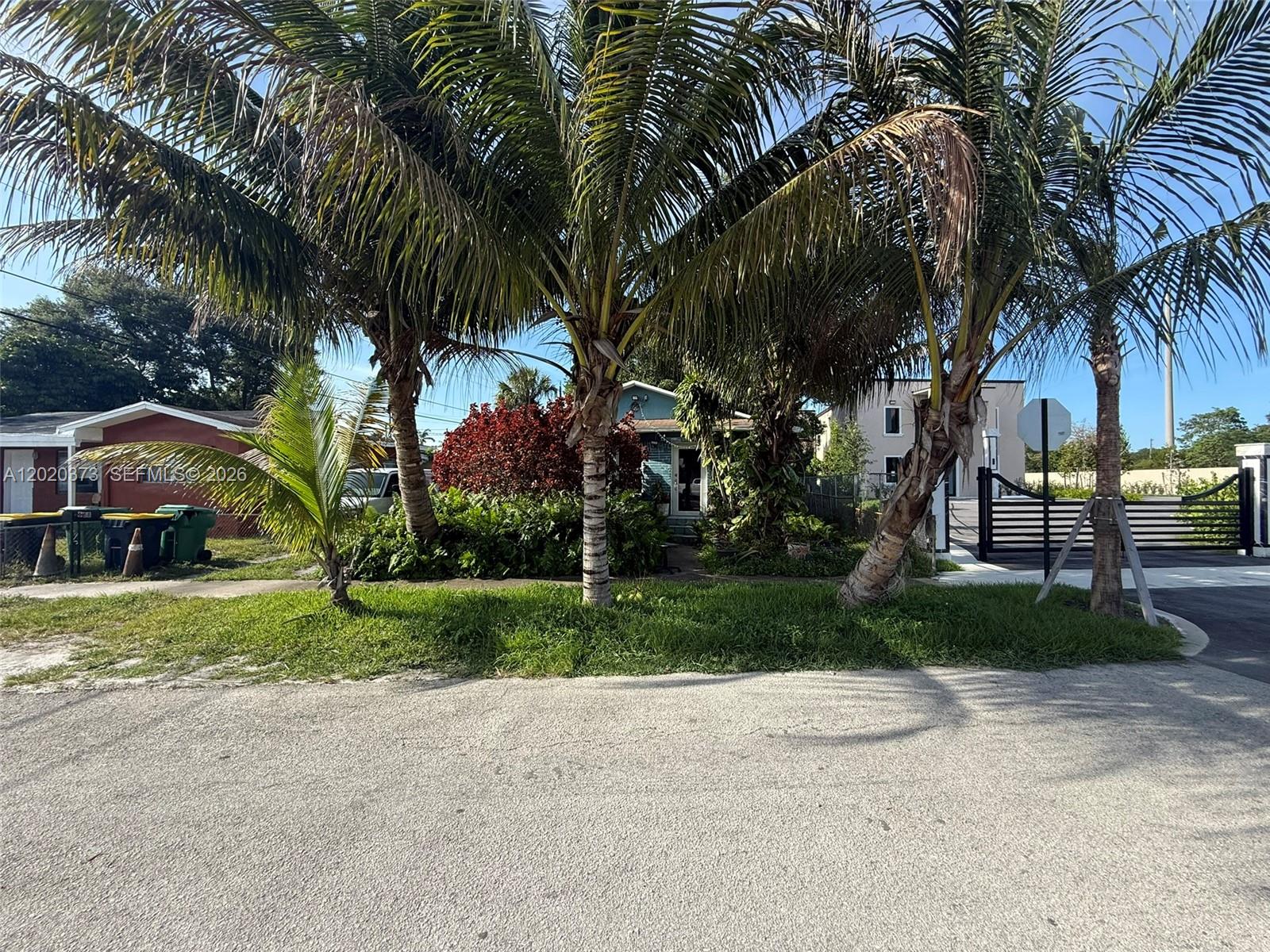 COLLEGE TRACT FIRST ADD - Residential