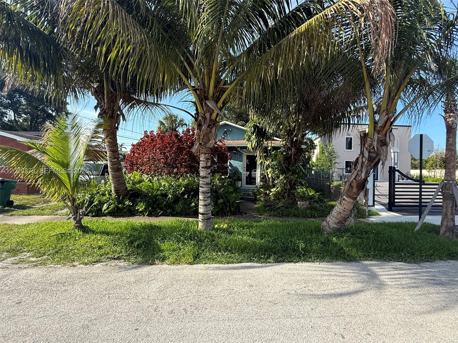 COLLEGE TRACT FIRST ADD - Residential