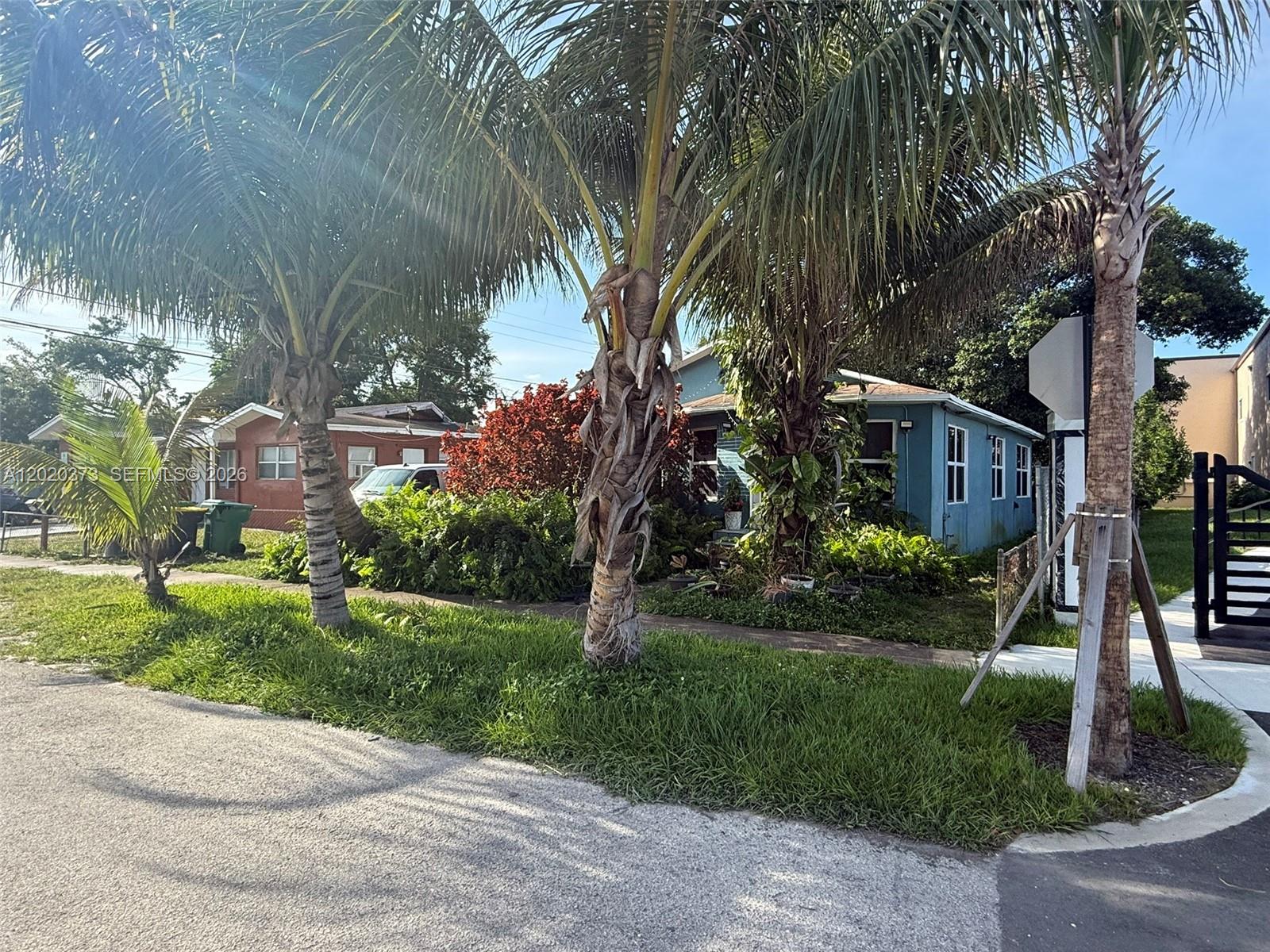 COLLEGE TRACT FIRST ADD - Residential
