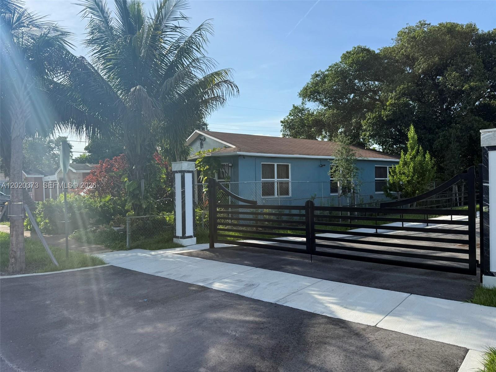 COLLEGE TRACT FIRST ADD - Residential