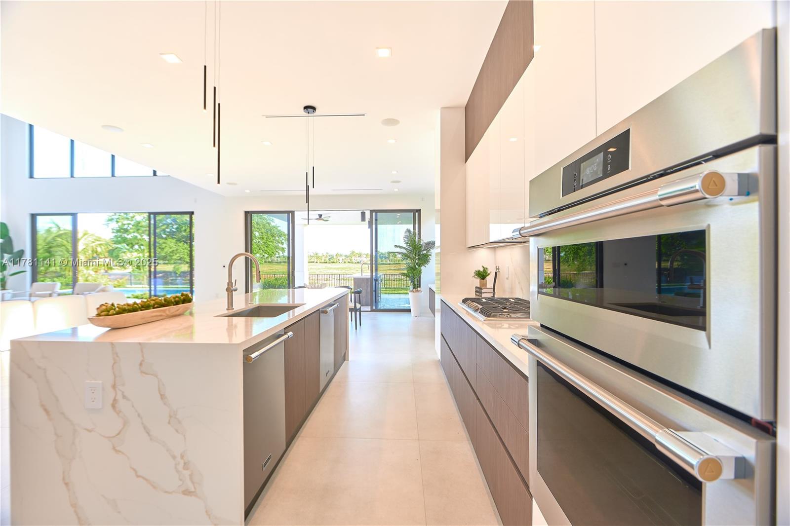 HERON BAY EAST - Residential