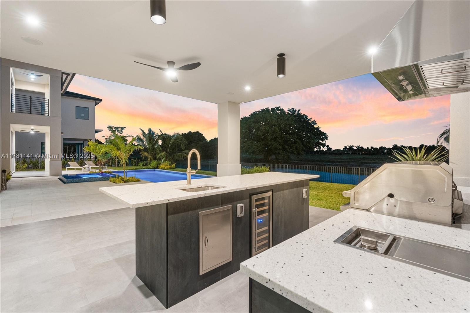 HERON BAY EAST - Residential