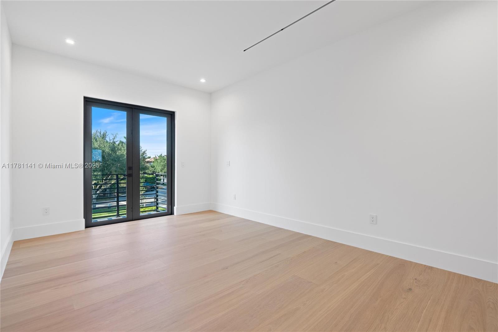 HERON BAY EAST - Residential