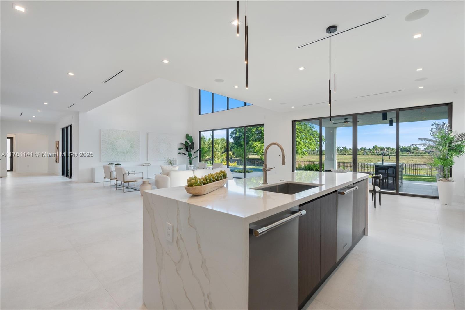 HERON BAY EAST - Residential