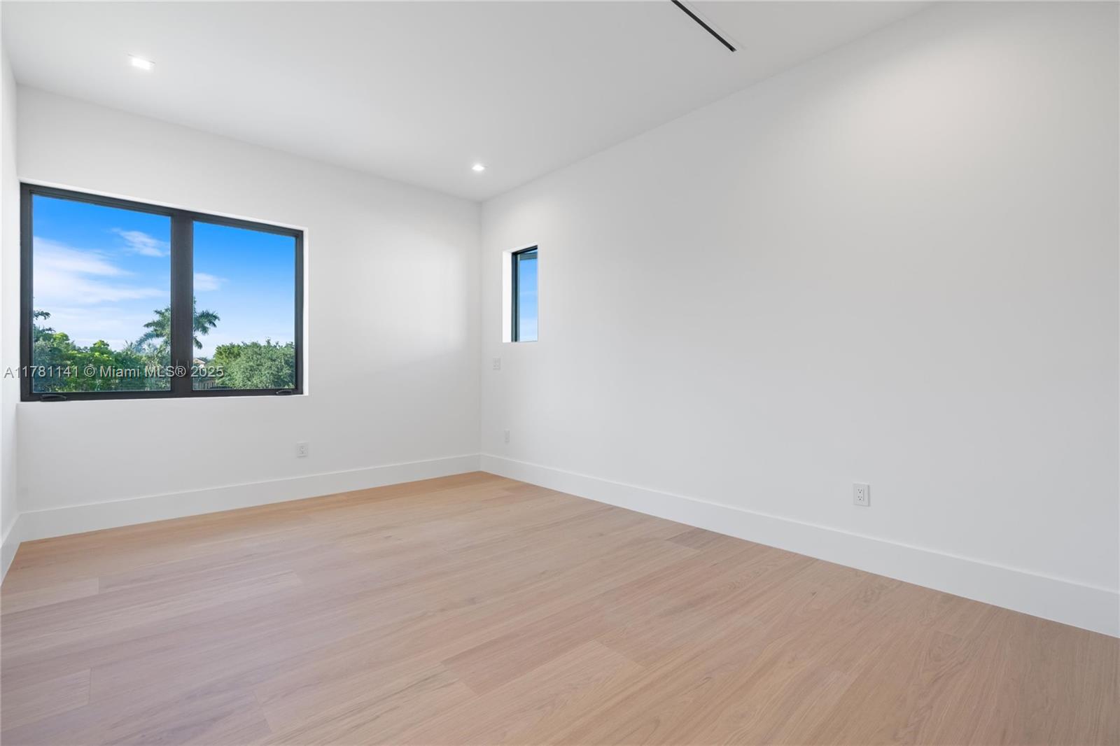 HERON BAY EAST - Residential