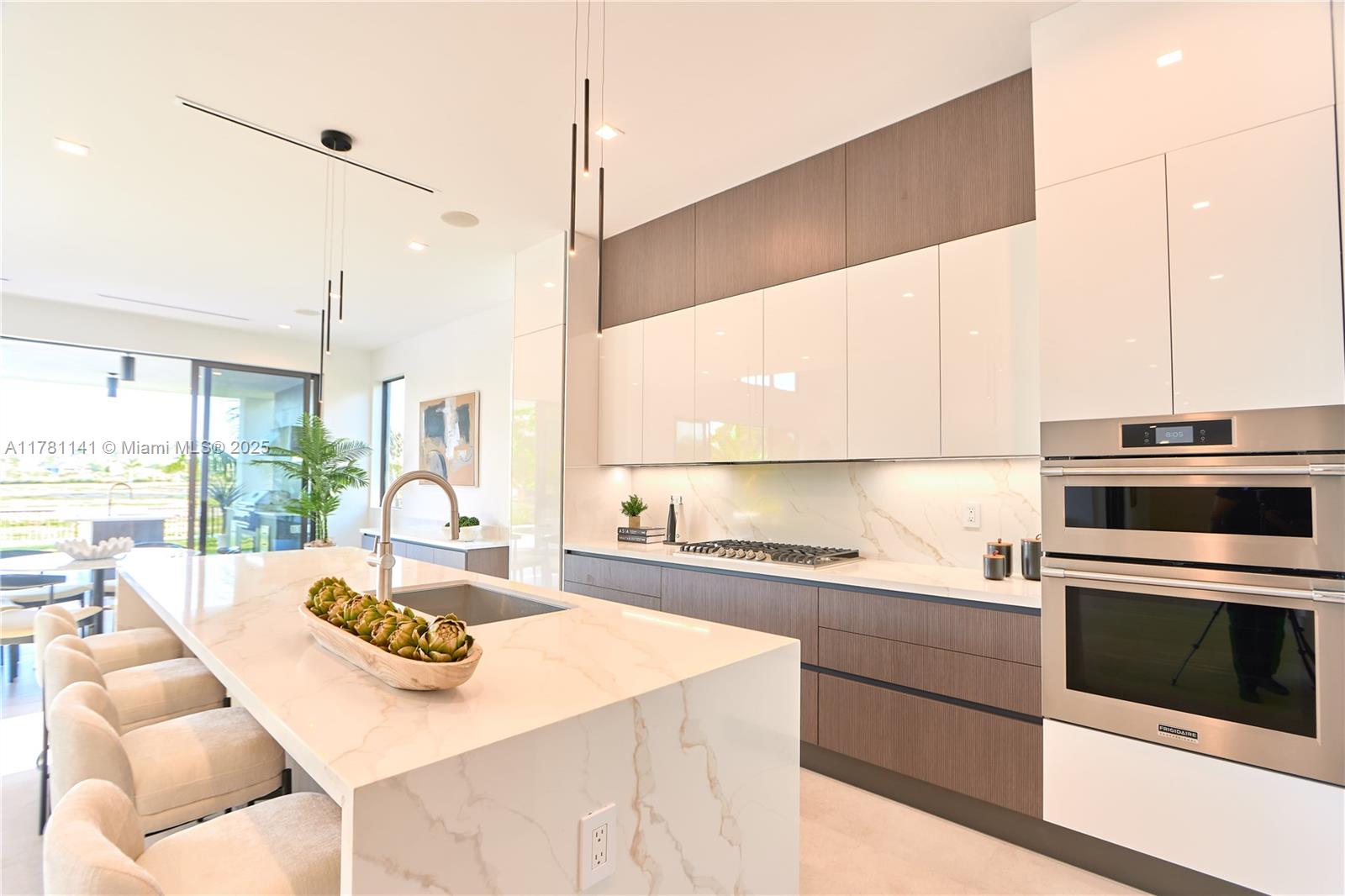 HERON BAY EAST - Residential