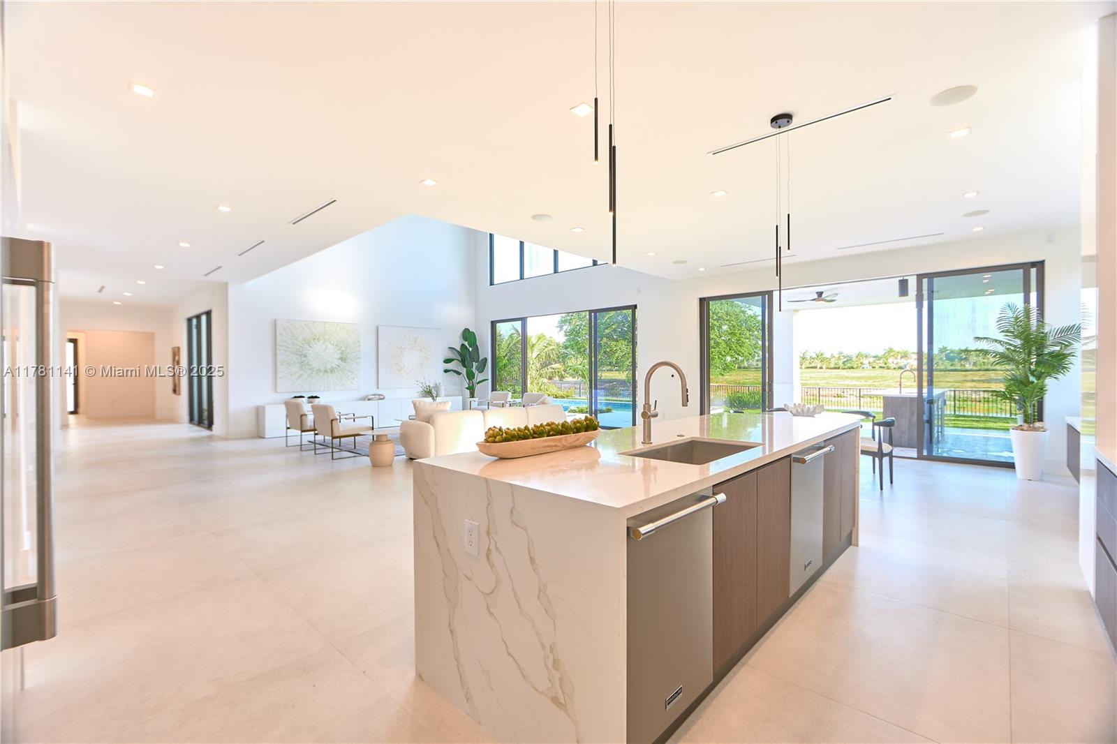 HERON BAY EAST - Residential