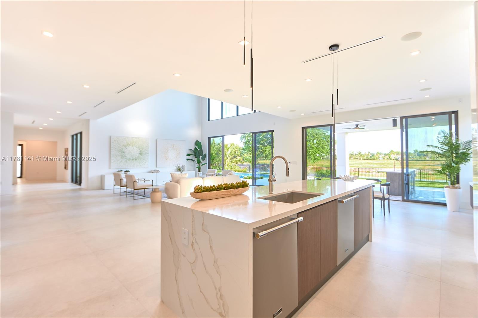 HERON BAY EAST - Residential