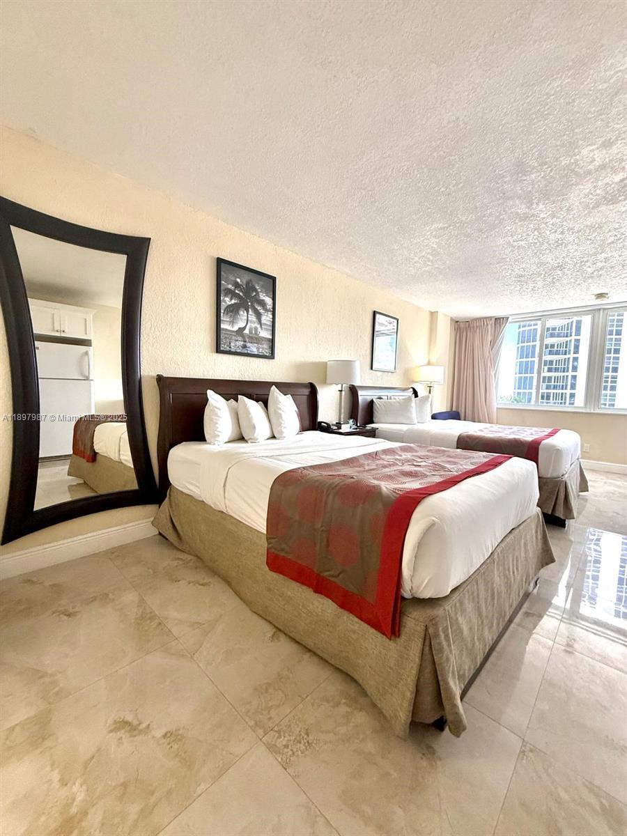 THE AVENTURA BEACH CLUB C - Residential