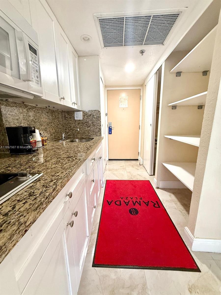 THE AVENTURA BEACH CLUB C - Residential