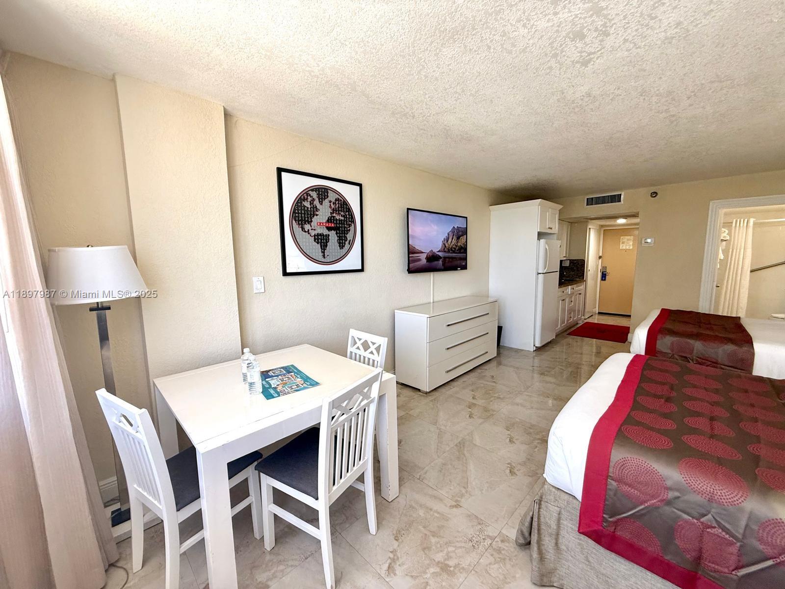 THE AVENTURA BEACH CLUB C - Residential