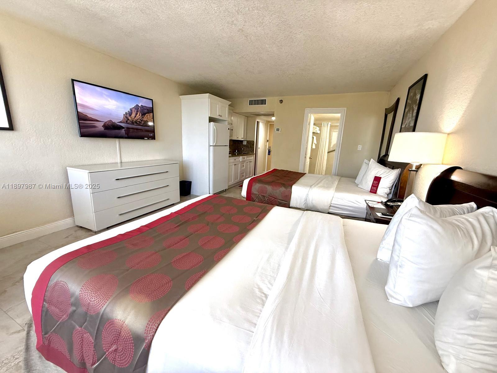 THE AVENTURA BEACH CLUB C - Residential