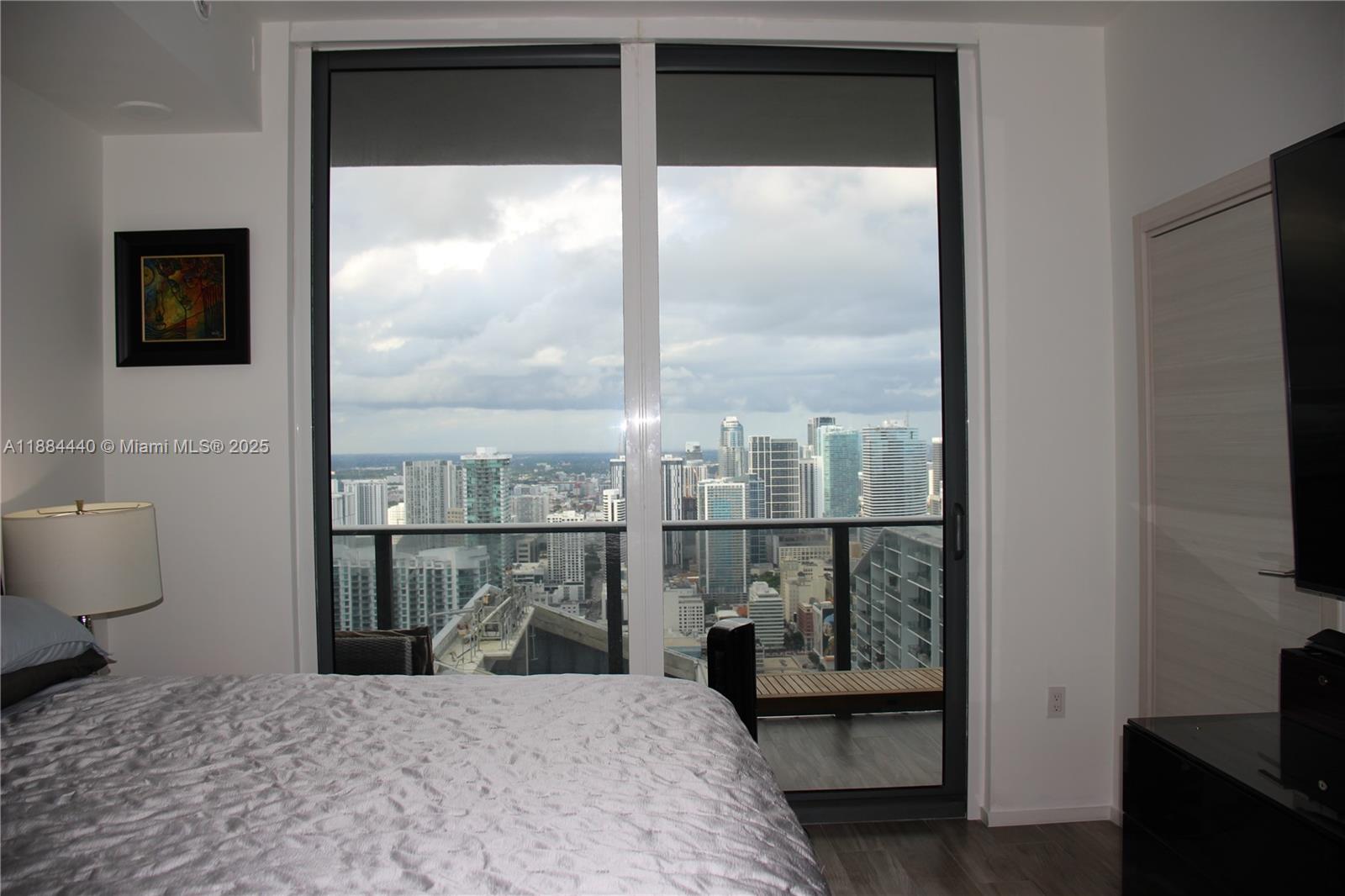 801 SMA RESIDENCES CONDO - Residential