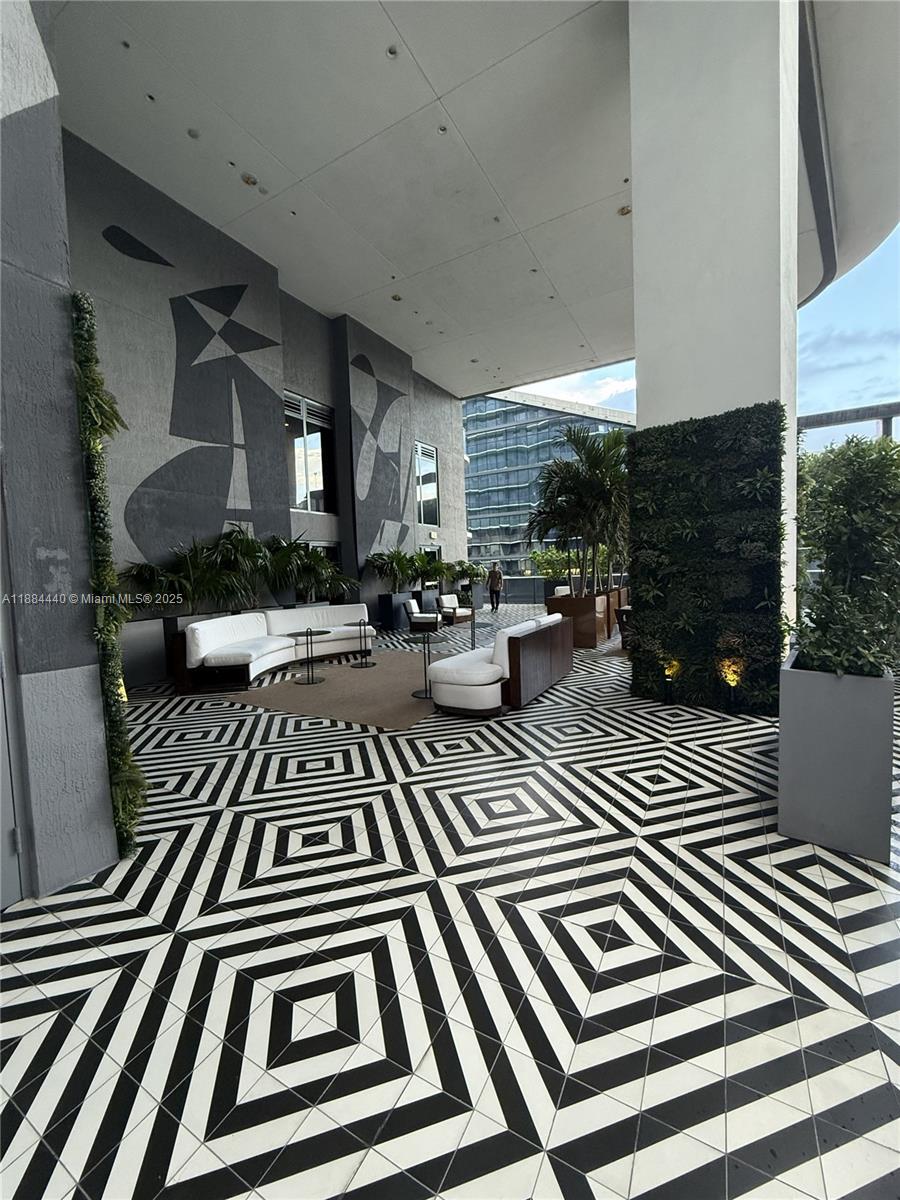 801 SMA RESIDENCES CONDO - Residential