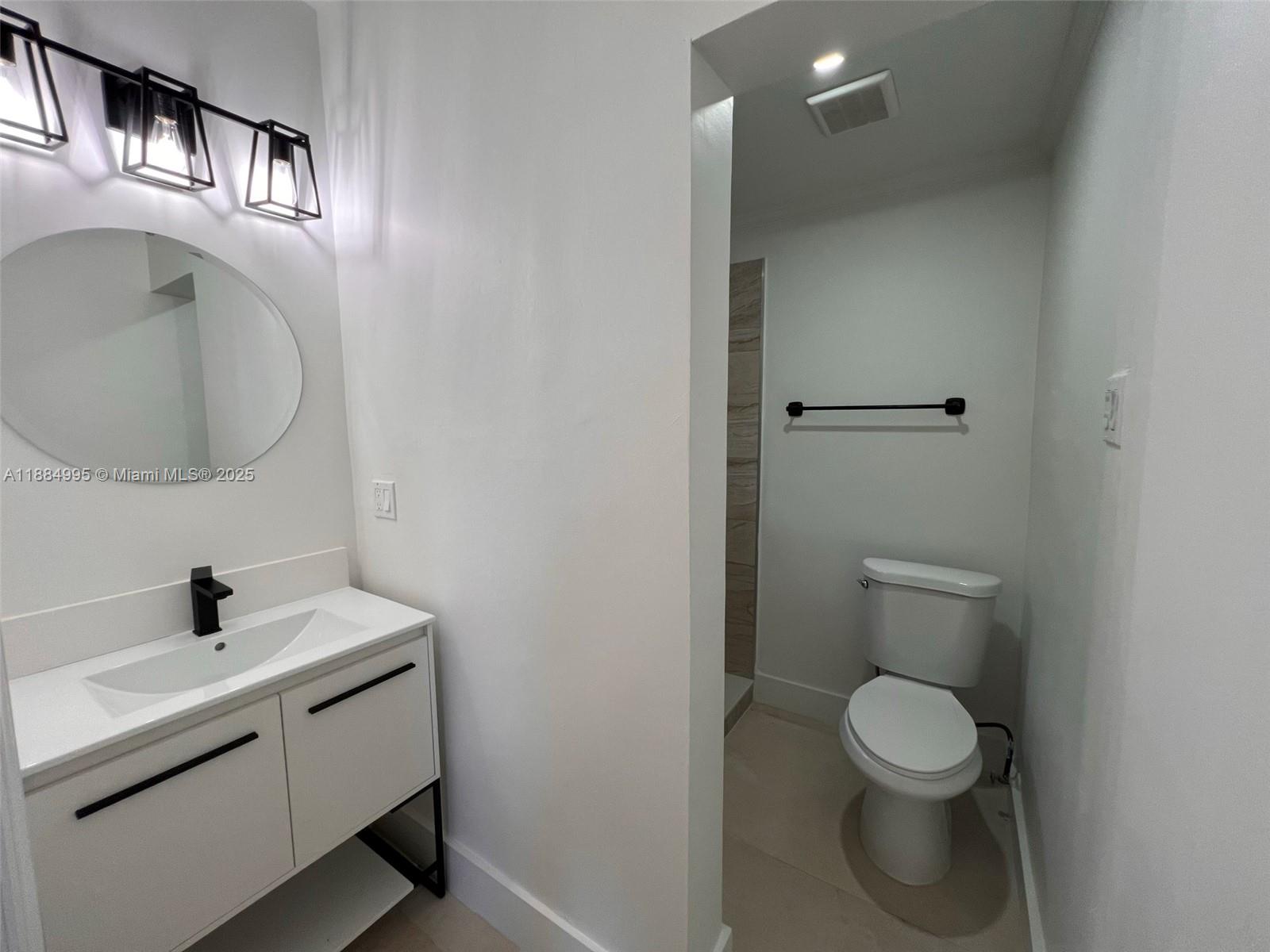 DIXIE MANOR - Residential Lease