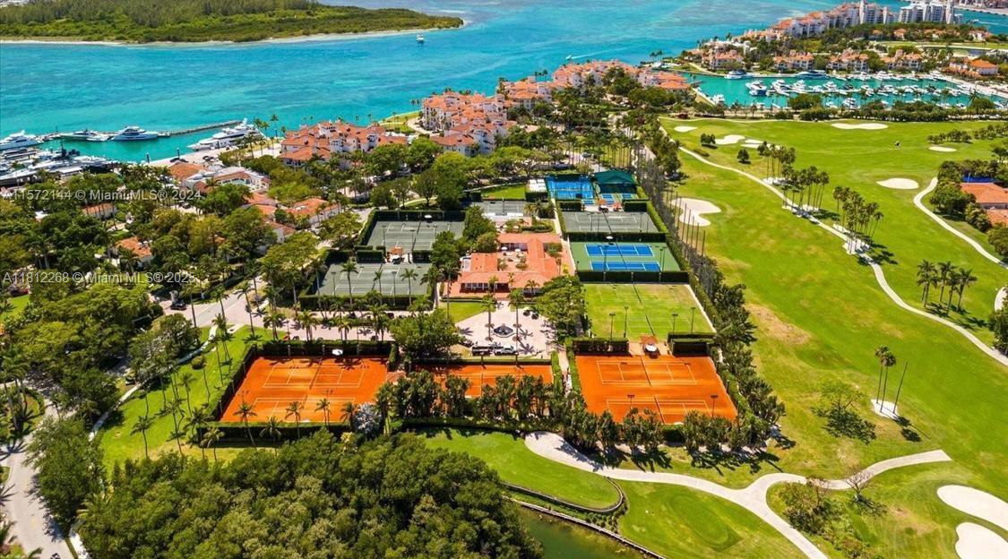 BAYSIDE VILLAGE EAST - Residential