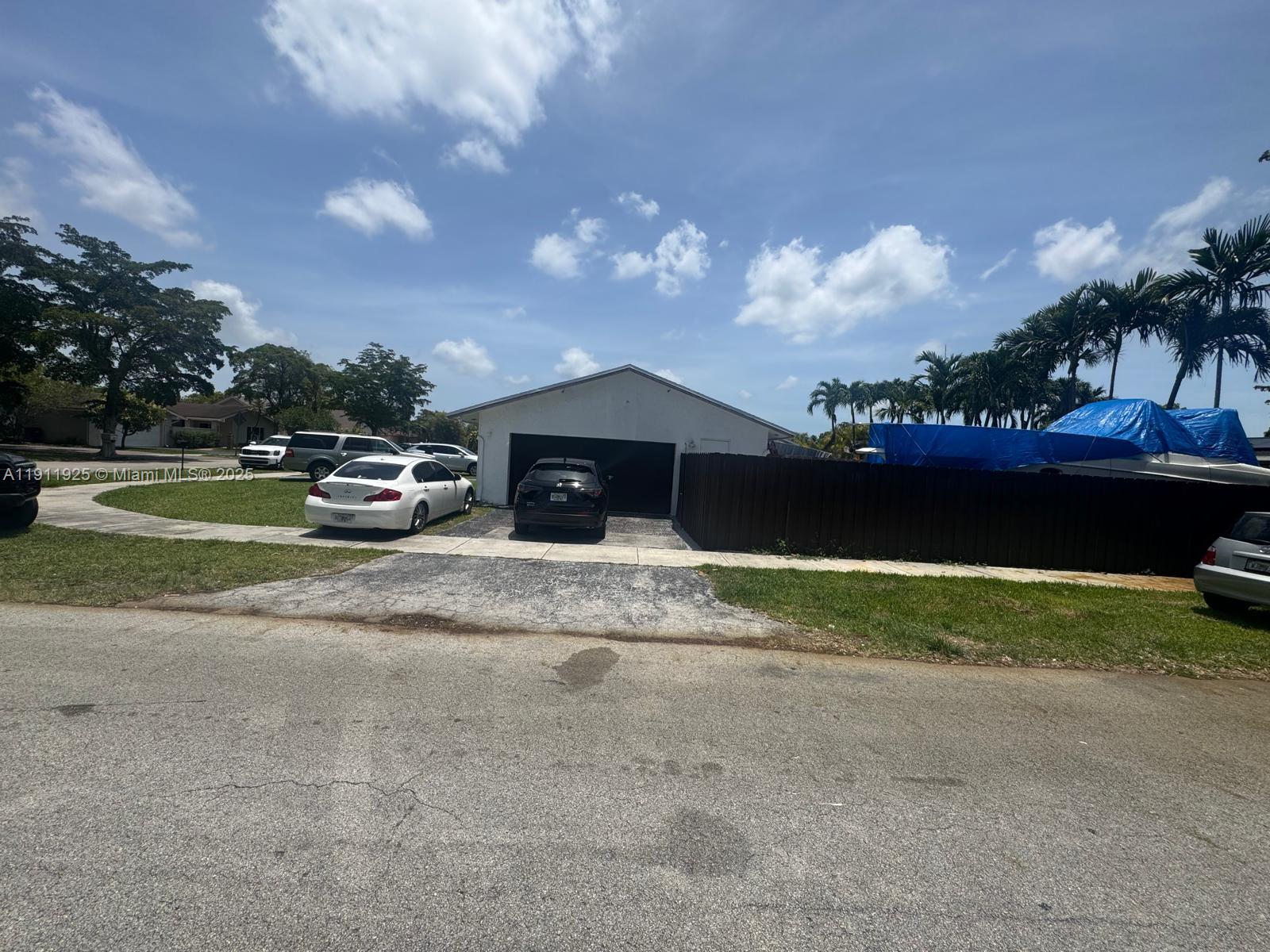 CALUSA CLUB ESTATES 4TH A - Residential