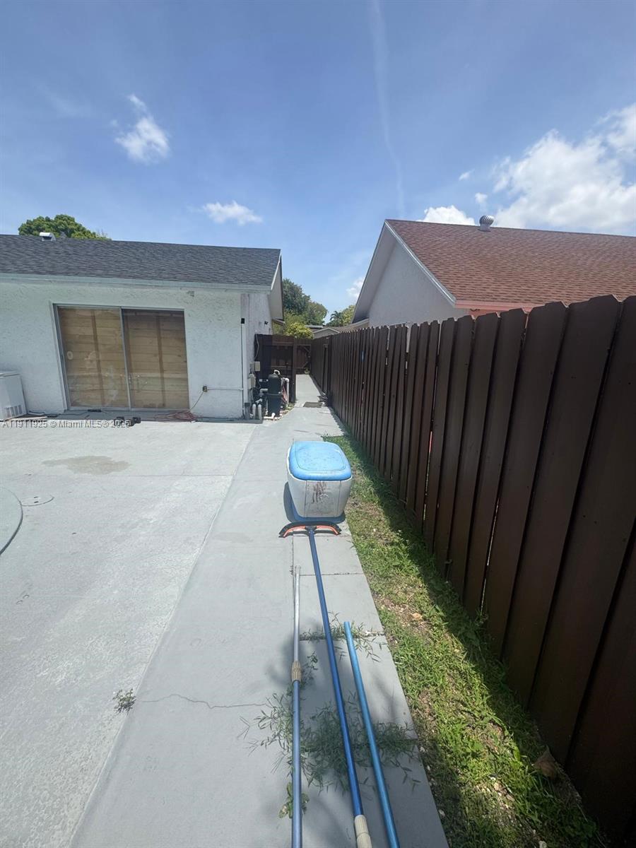 CALUSA CLUB ESTATES 4TH A - Residential