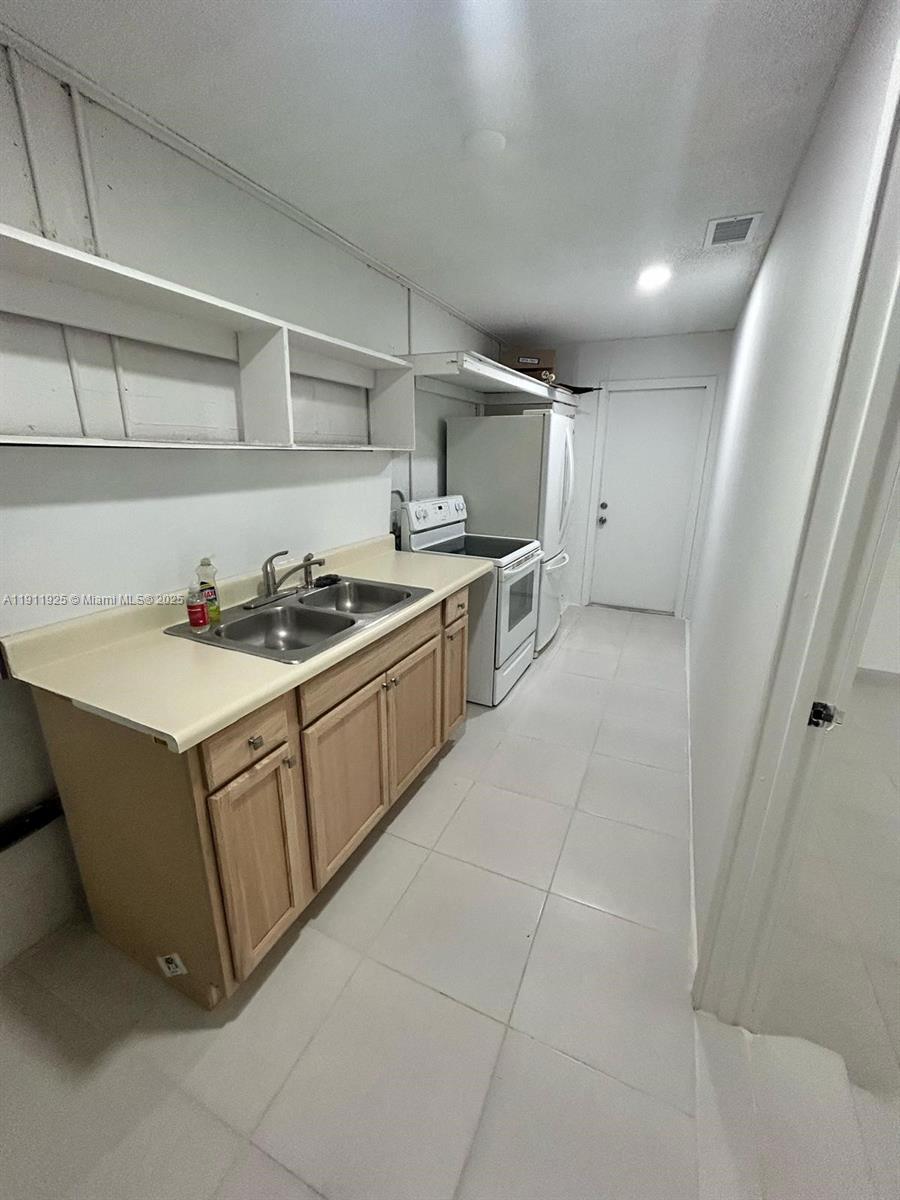 CALUSA CLUB ESTATES 4TH A - Residential