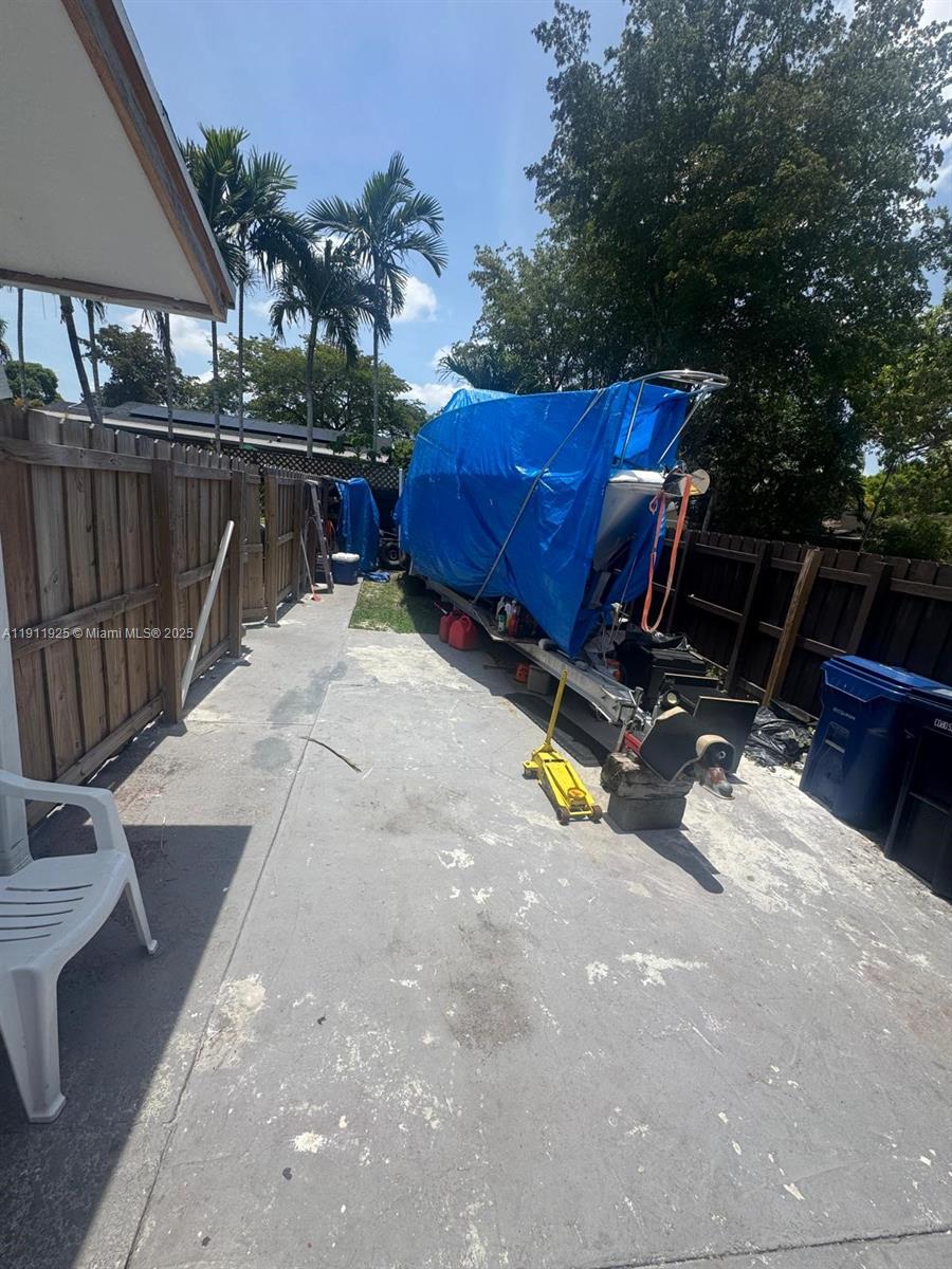 CALUSA CLUB ESTATES 4TH A - Residential